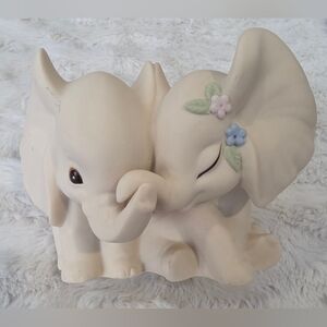 Porcelain Elephants In Love Bisque Figurine Vintage 1993 HOMCO 3”